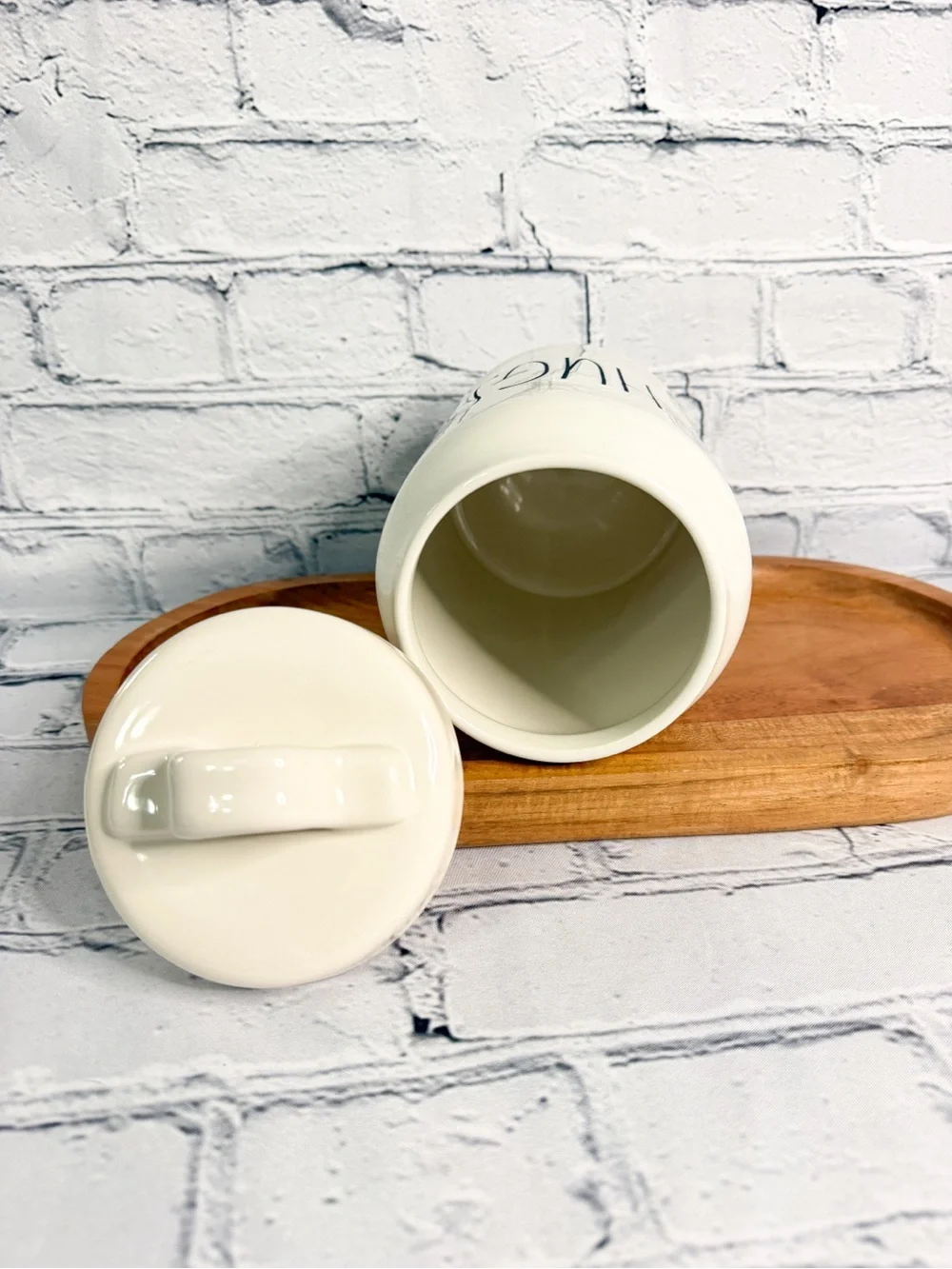Ceramic 'HUGS' Kitchen Canister - Cream